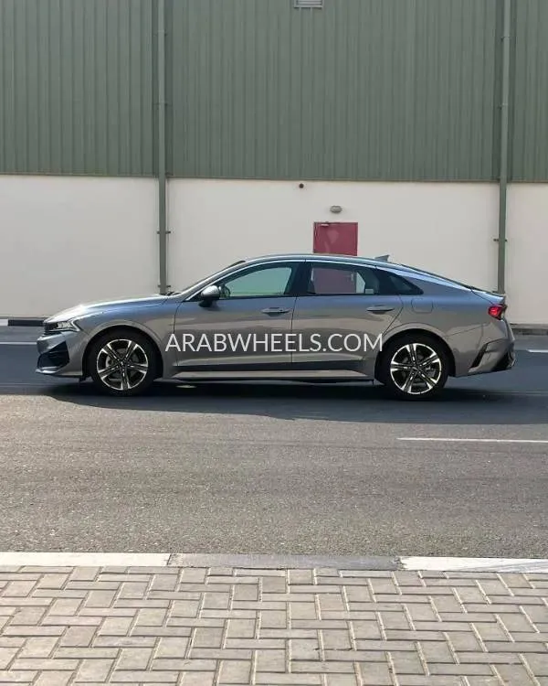 كيا K5 2022 for Sale in أم القيوين Image-5