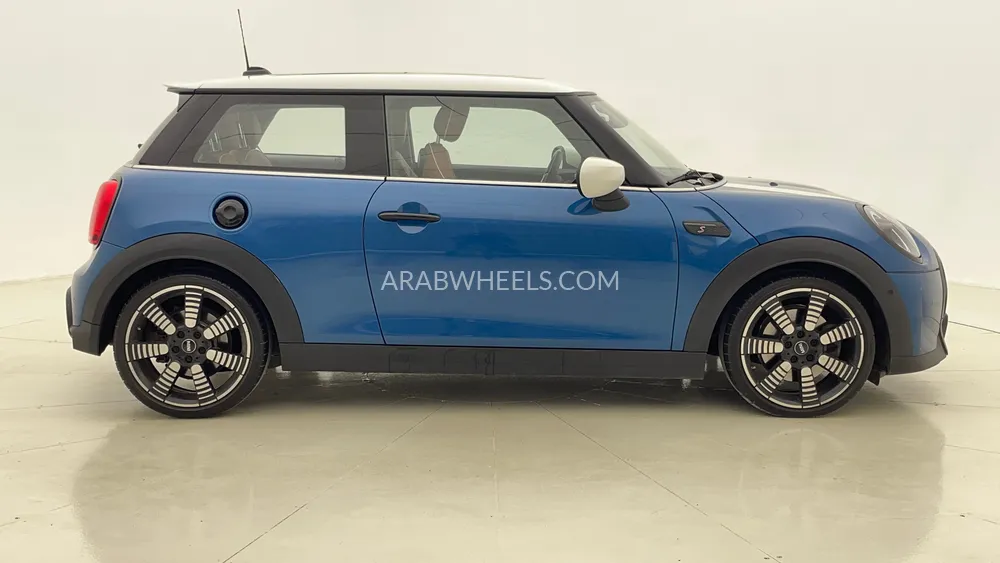 Mini Cooper 2024 for Sale in Dubai Image-2