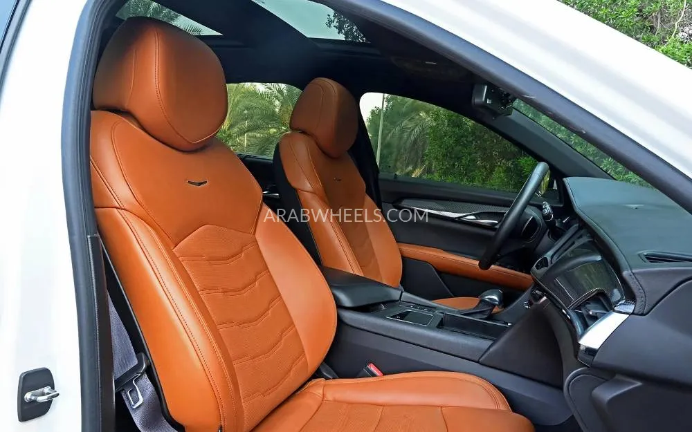 Cadillac CT6 2017 for Sale in Sharjah Image-12