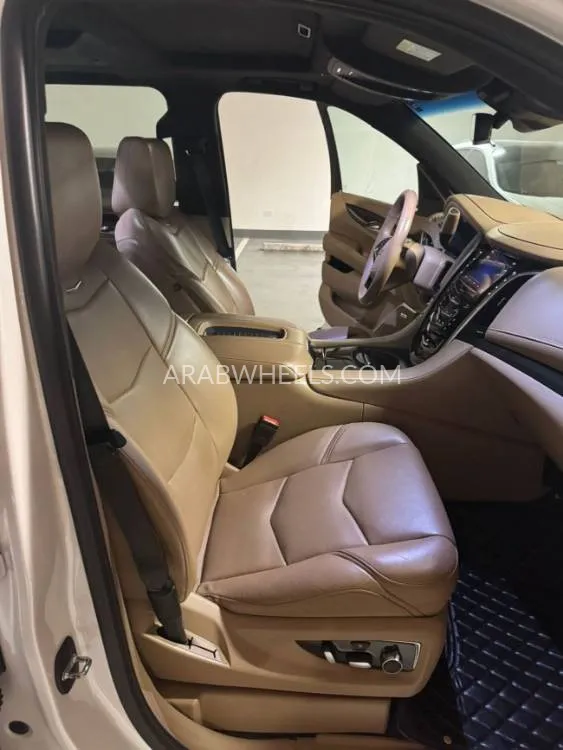 Cadillac Escalade 2019 for Sale in Ajman Image-17