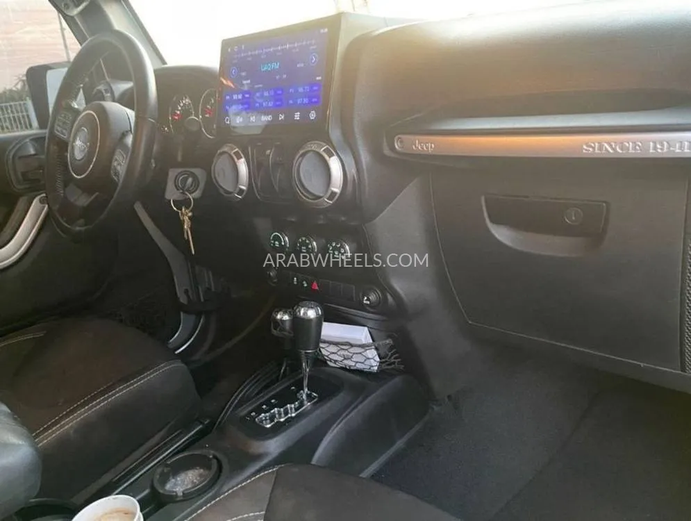 Jeep Wrangler 2015 for Sale in Ajman Image-12