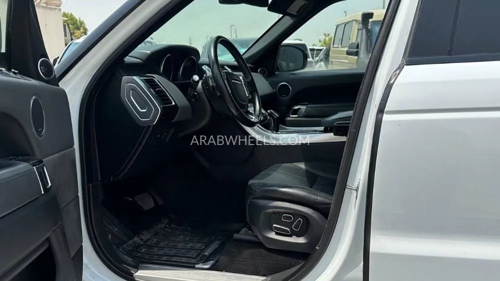 Land Rover Range Rover Sport 2014 for Sale in Ajman Image-11