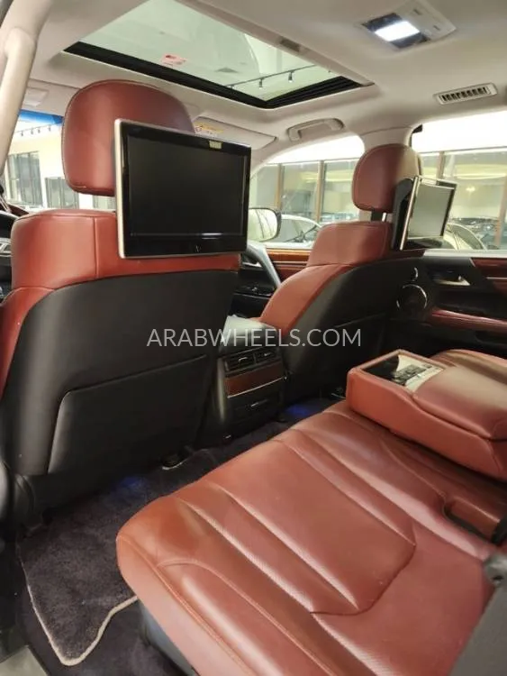 Lexus LX 2018 for Sale in Ajman Image-5