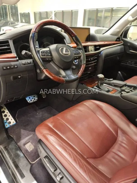 Lexus LX 2018 for Sale in Ajman Image-7