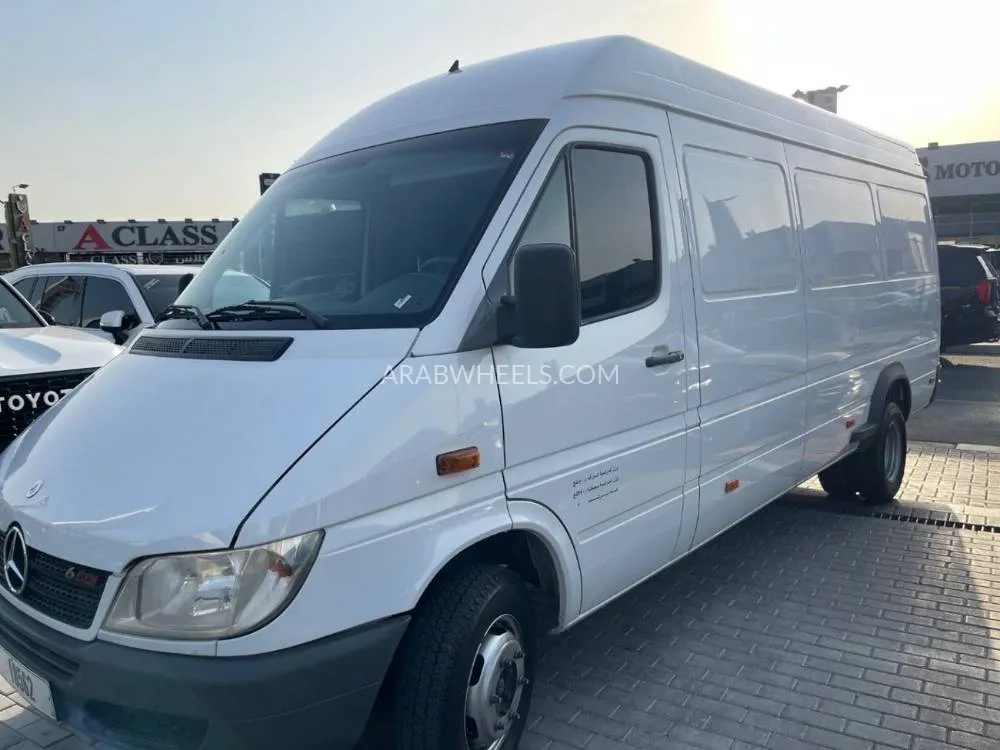 Mercedes Benz Sprinter 2010 for Sale in Ajman Image-2