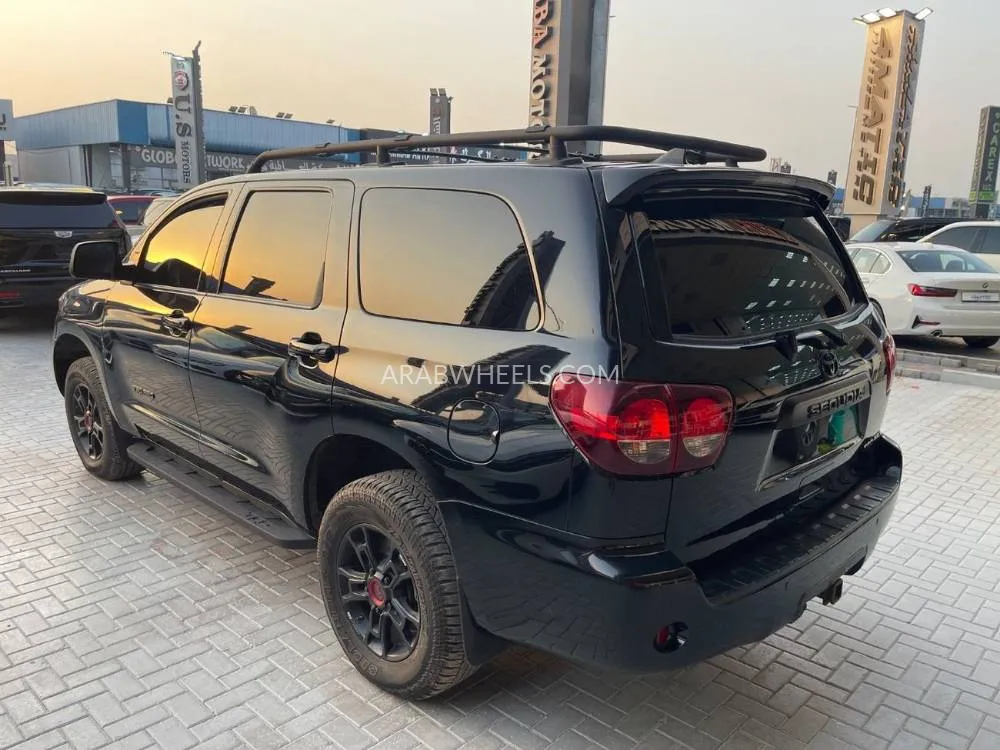 Toyota Sequoia 2021 for Sale in Ajman Image-11