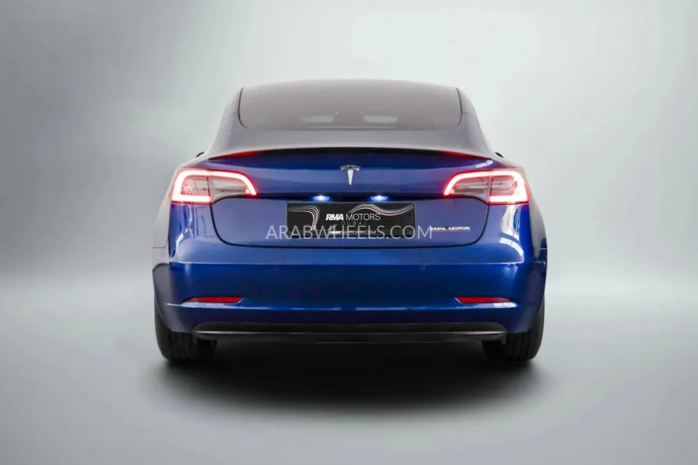 Tesla Model 3 2021 for Sale in Dubai Image-4