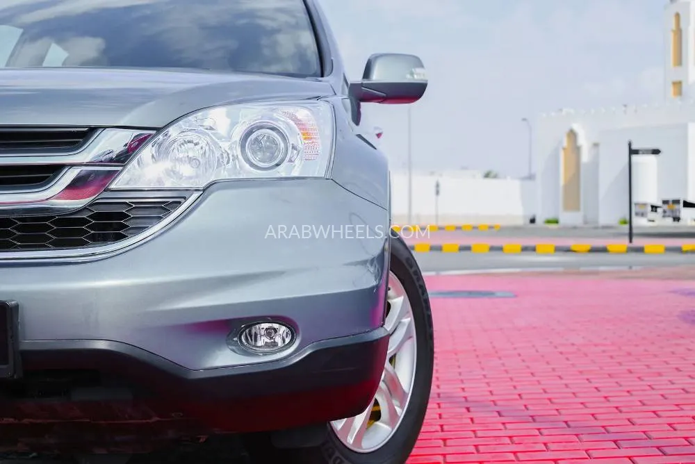 Honda CR-V 2011 for Sale in Sharjah Image-3