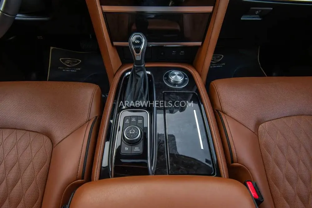 Infiniti QX80 2023 for Sale in Sharjah Image-17