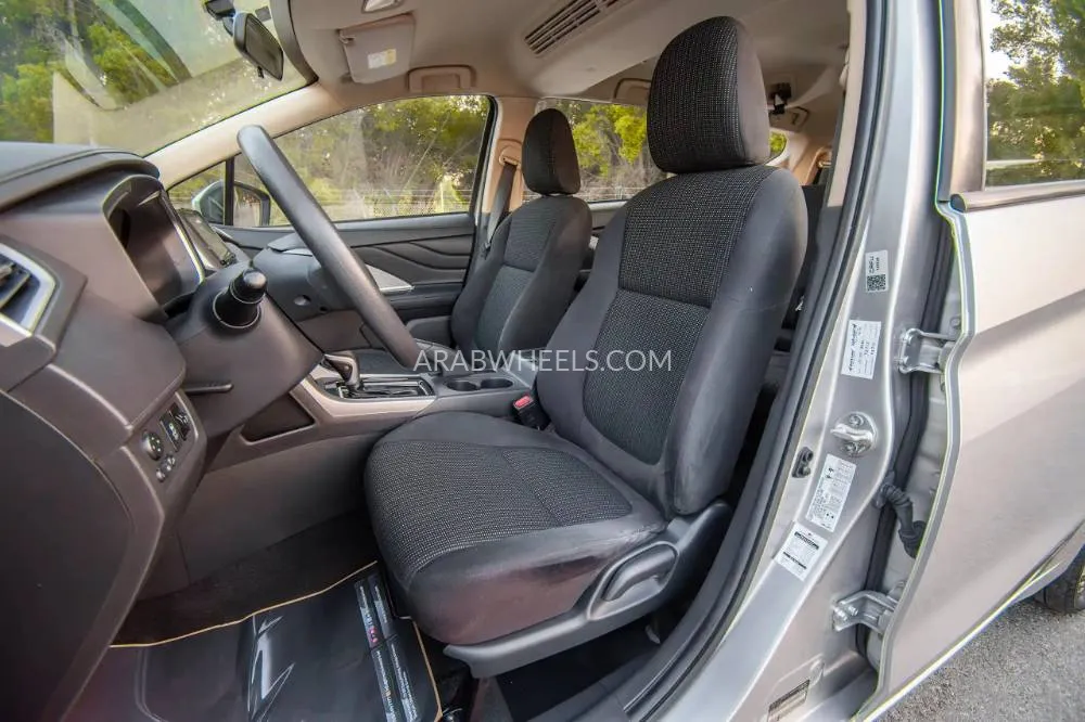 Mitsubishi Xpander 2022 for Sale in Sharjah Image-10