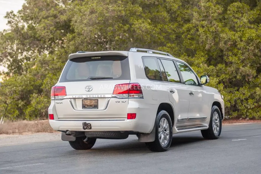 Toyota Land Cruiser 2016 for Sale in Sharjah Image-4