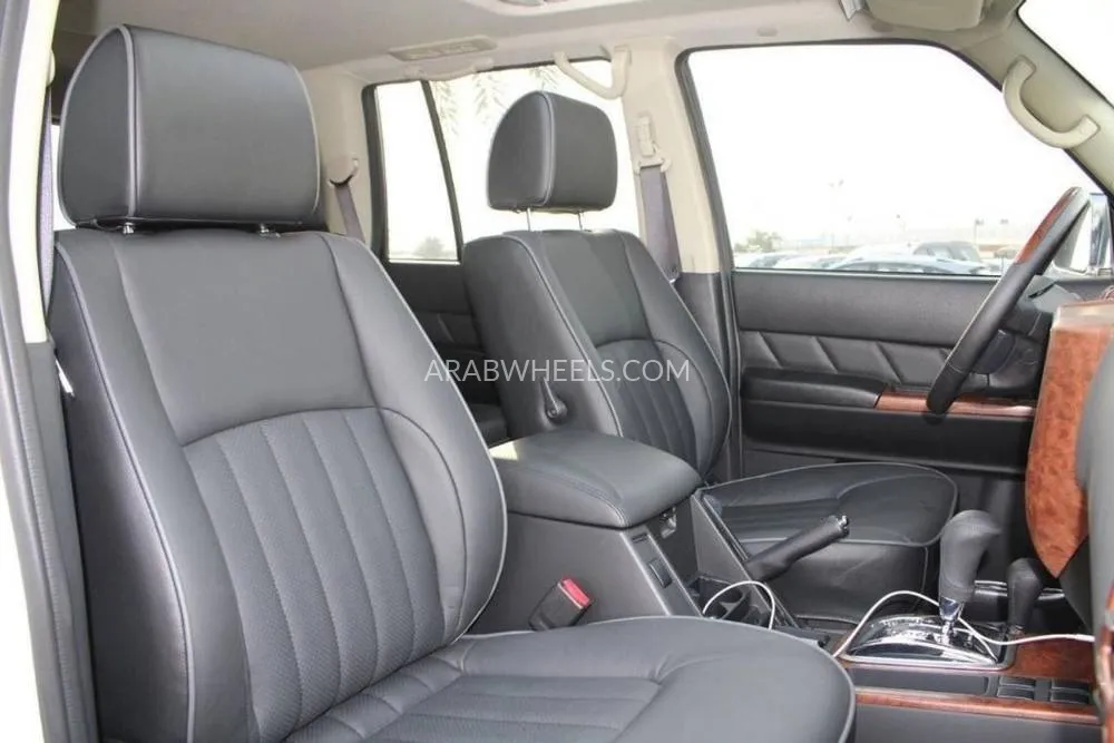 Nissan Patrol 2023 for Sale in Dubai Image-23