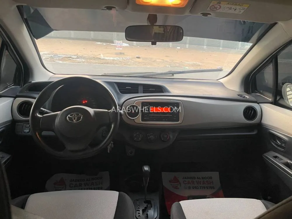 Toyota Yaris 2013 for Sale in Ajman Image-3
