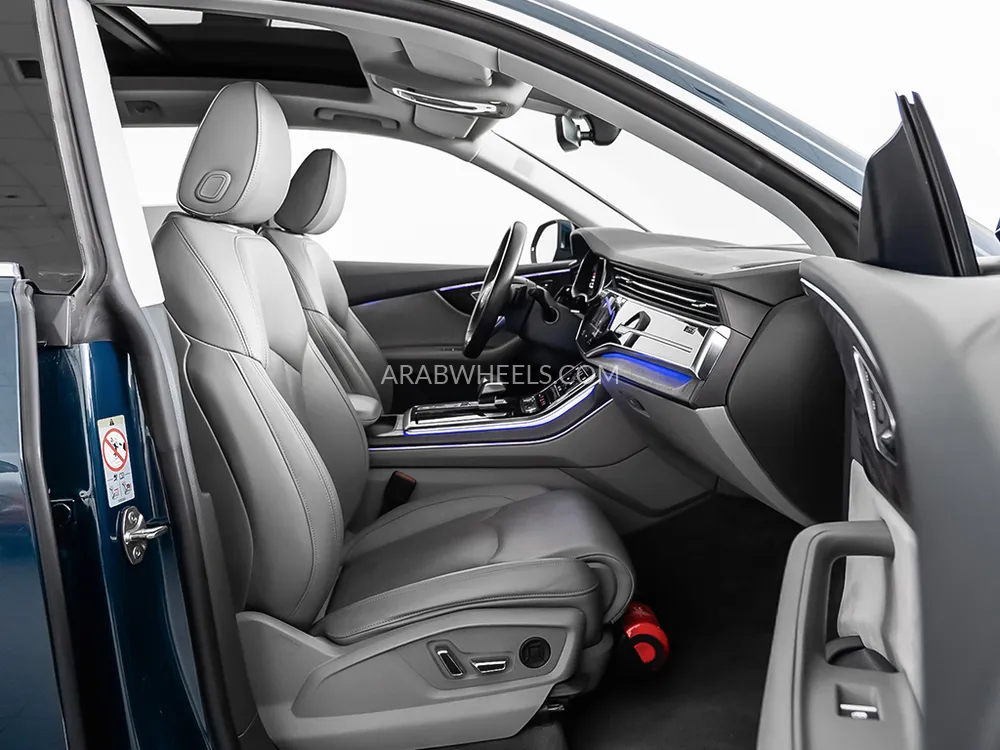 Audi Q8 2019 for Sale in Dubai Image-8