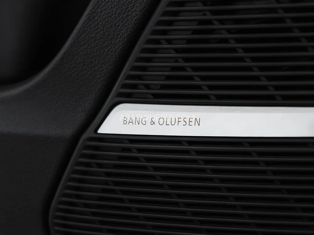 Audi Q8 2019 for Sale in Dubai Image-11