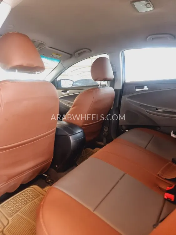 Hyundai Sonata 2014 for Sale in Umm Al Quwain Image-5