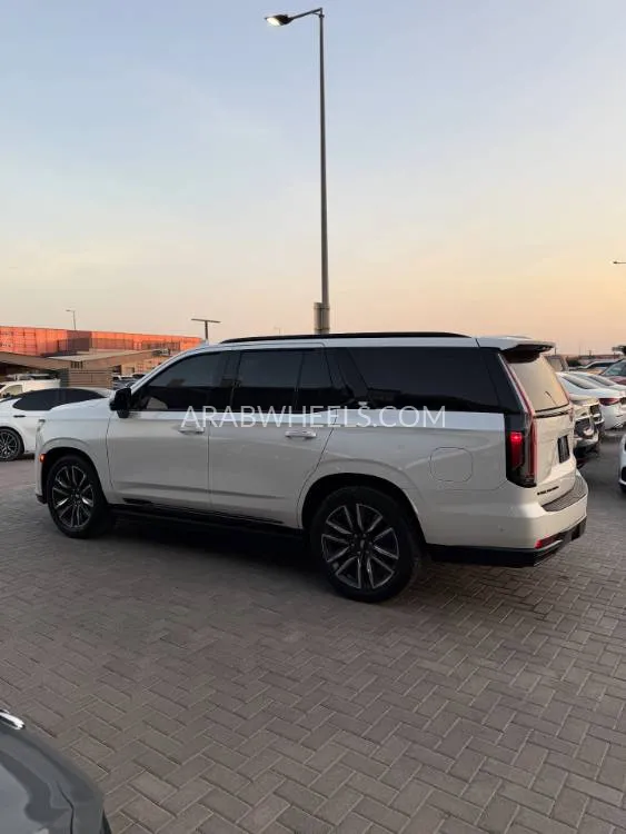 Cadillac Escalade 2023 for Sale in Sharjah Image-15