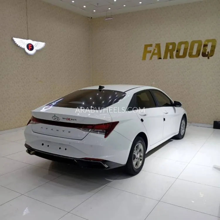 Hyundai Avante 2021 for Sale in Ajman Image-8