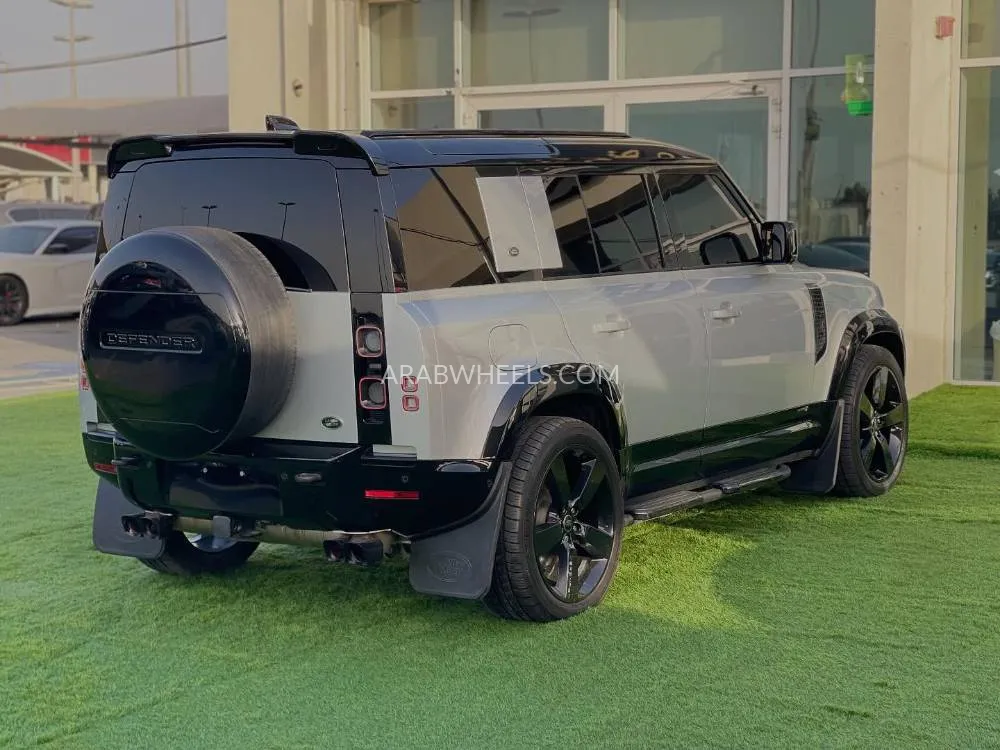 Land Rover Defender 2022 for Sale in Sharjah Image-17