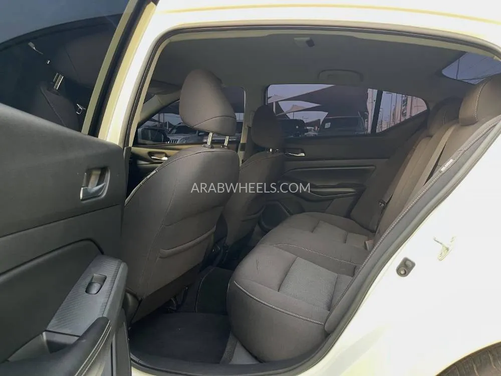 Nissan Altima 2020 for Sale in Sharjah Image-9