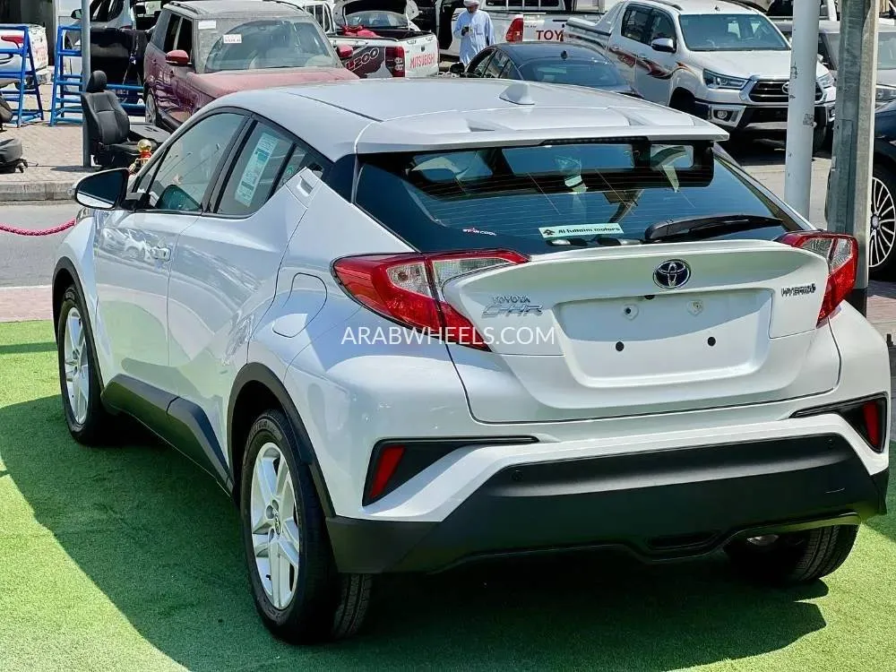 Toyota C-HR 2022 for Sale in Sharjah Image-9