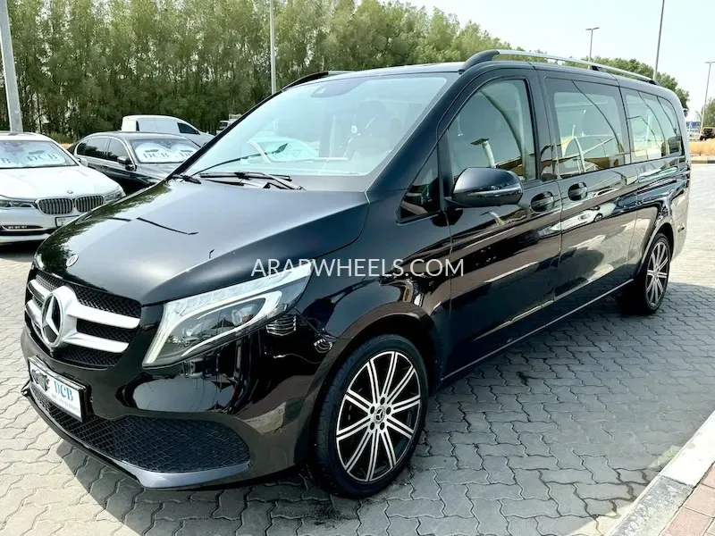 Mercedes Benz V Class 2022 for Sale in Sharjah Image-2