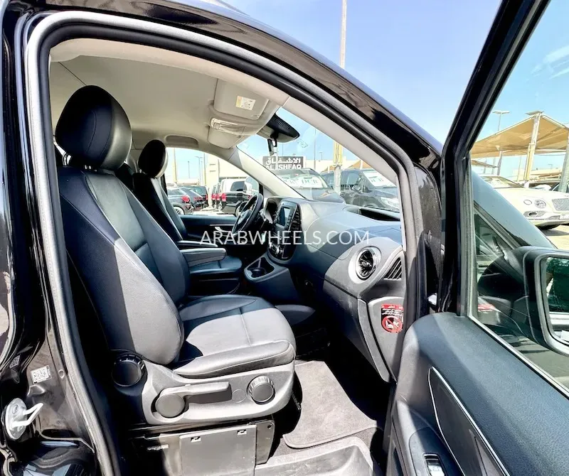 مرسيدس بنز فيتو 2021 for Sale in الشارقة Image-5