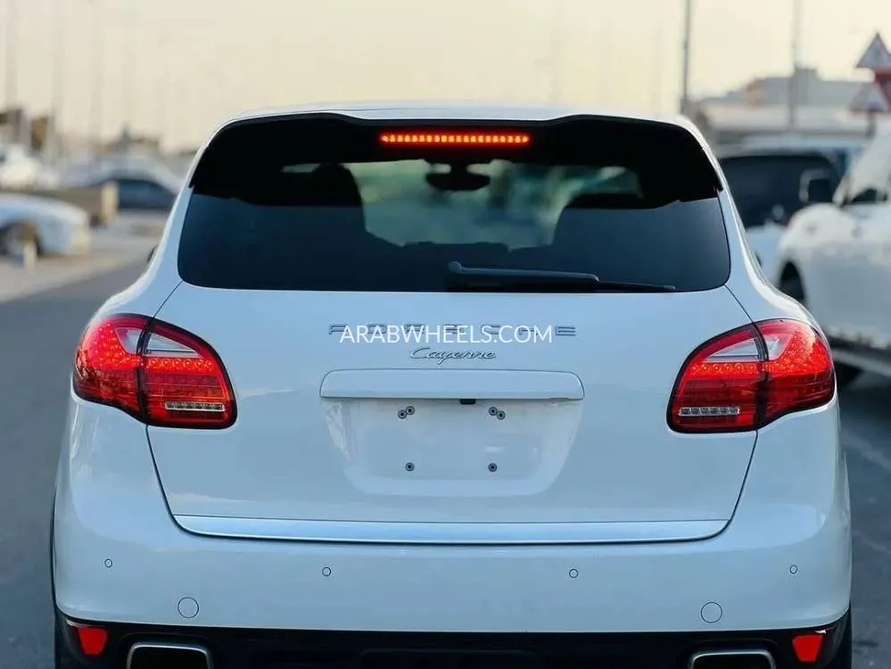 Porsche Cayman 2013 for Sale in Sharjah Image-8