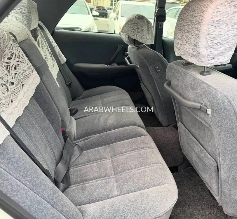 تويوتا كراون 1995 for Sale in الشارقة Image-10