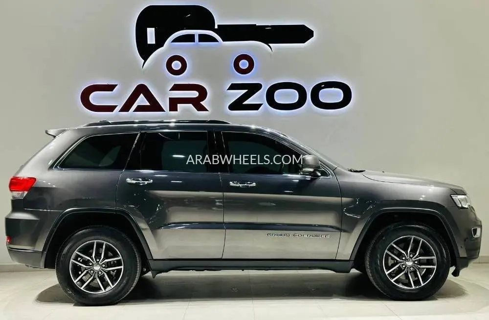 Jeep Grand Cherokee 2018 for Sale in Dubai Image-4