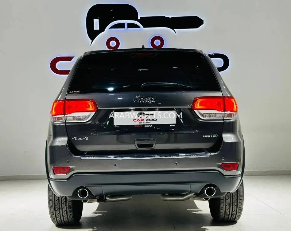 Jeep Grand Cherokee 2018 for Sale in Dubai Image-5