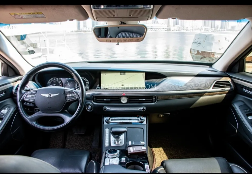 Genesis G90 2019 for Sale in Abu Dhabi Image-5