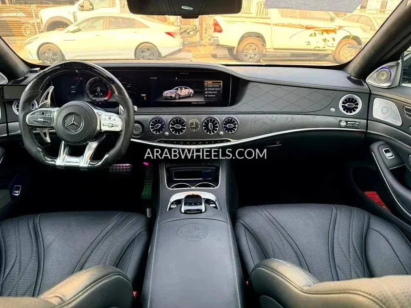 Mercedes Benz CLS Class 2018 for Sale in Dubai Image-11