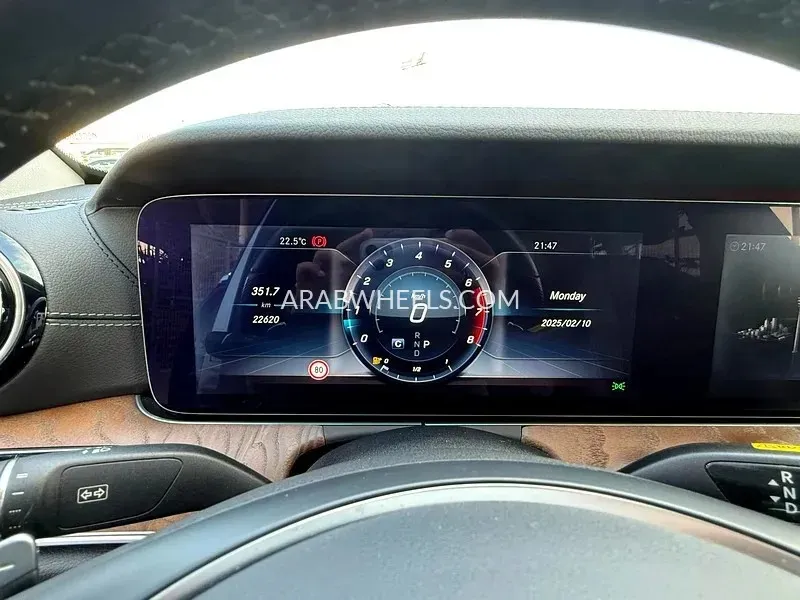 Mercedes Benz E Class 2018 for Sale in Dubai Image-13