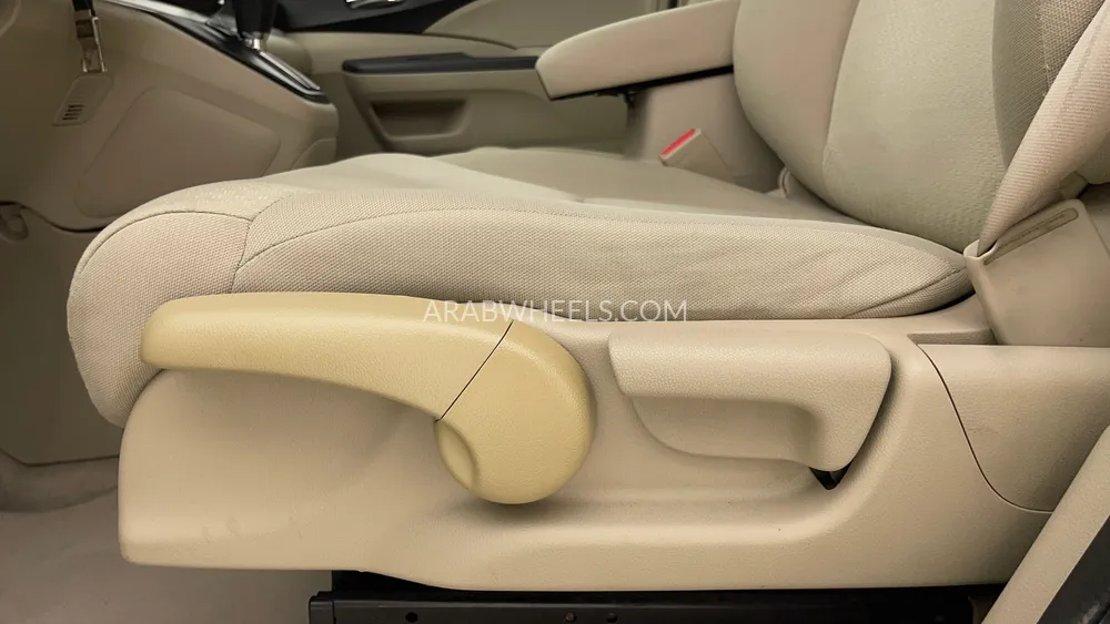 Honda CR-V 2016 for Sale in Dubai Image-21