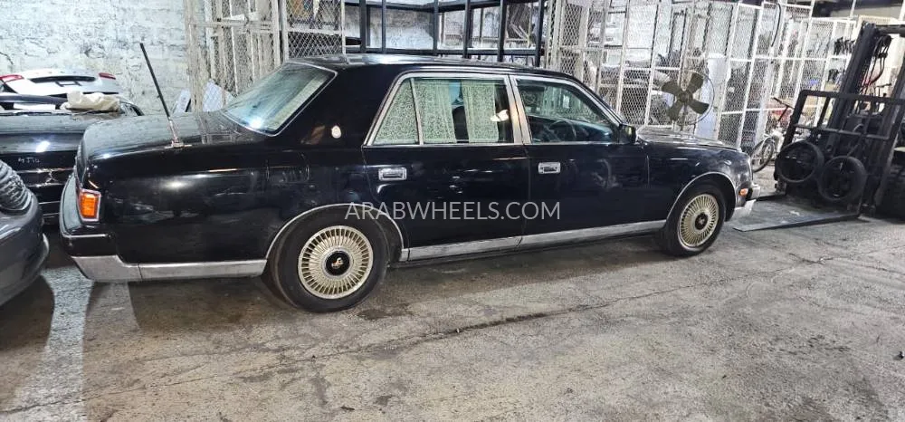 Toyota Century 1993 for Sale in Ajman Image-2