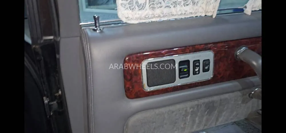 Toyota Century 1993 for Sale in Ajman Image-10