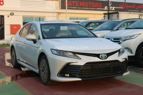 Toyota Camry 2.5L Hybrid GLE 2023 for Sale