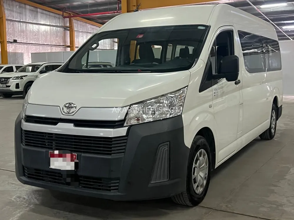 Toyota Hiace 2021 for Sale in Ajman Image-2