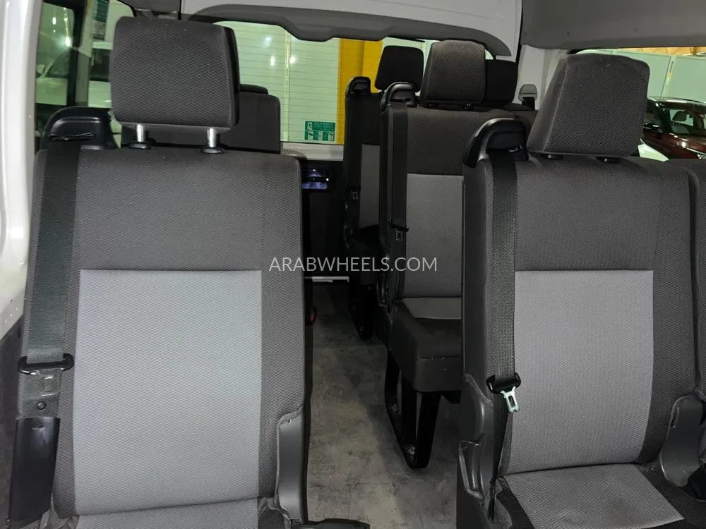 Toyota Hiace 2021 for Sale in Ajman Image-11