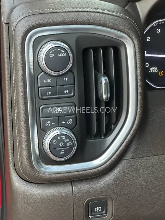 GMC Sierra 2021 for Sale in Ajman Image-6