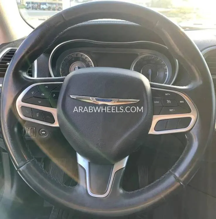 كرايسلر 300 2018 for Sale in دبي Image-14