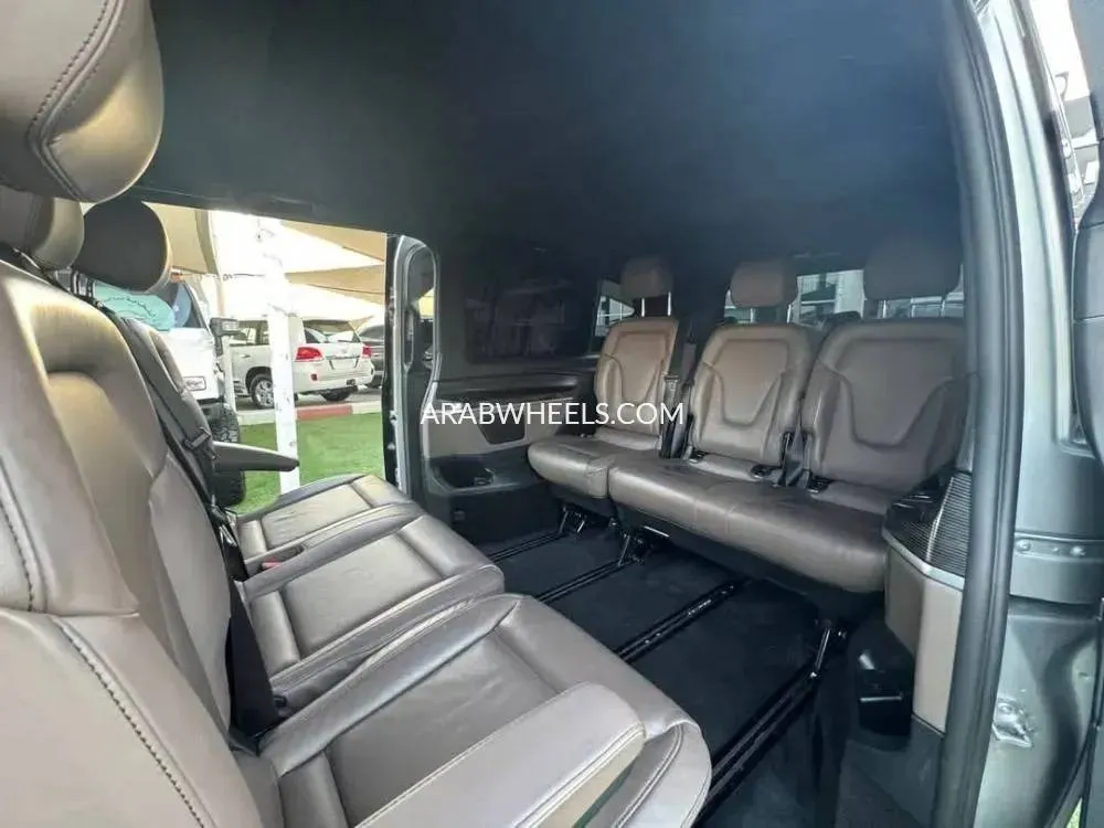 Mercedes Benz V Class 2020 for Sale in Dubai Image-13