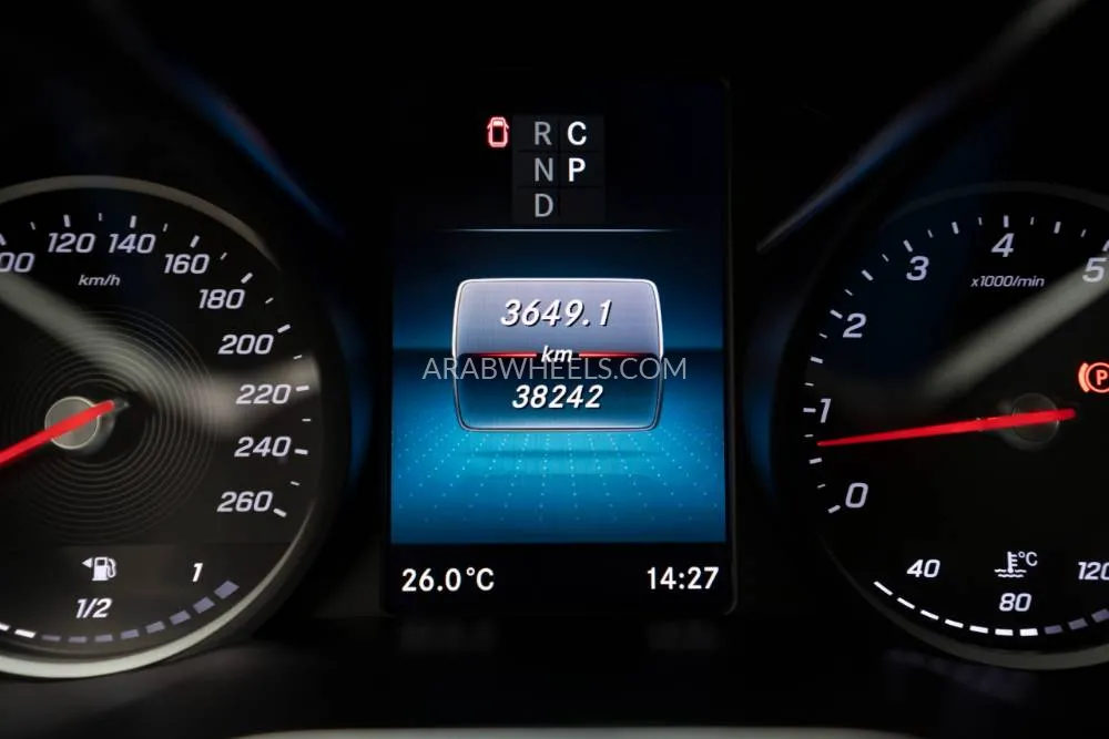 Mercedes Benz V Class 2022 for Sale in Dubai Image-15