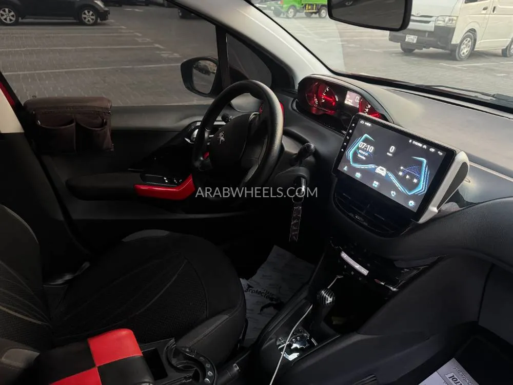 بيجو 208 2013 for Sale in دبي Image-19