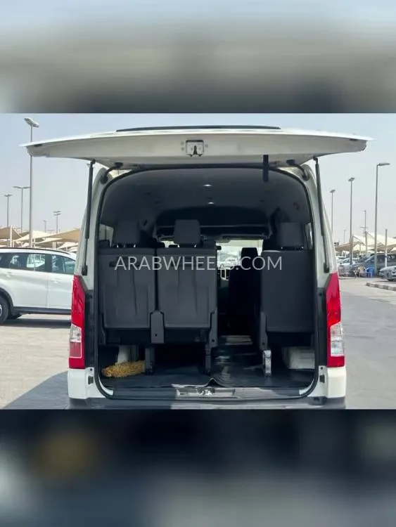 Toyota Hiace 2021 for Sale in Ras Al Khaimah Image-7