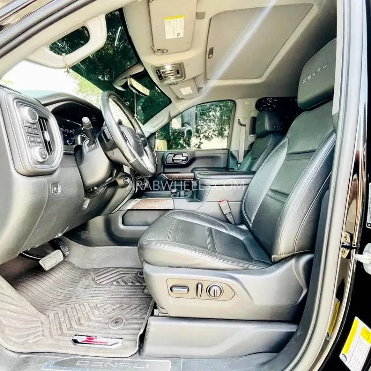 GMC Sierra 2019 for Sale in Fujairah Image-10