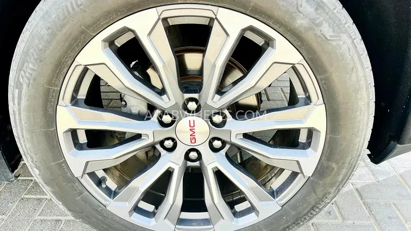 GMC Sierra 2019 for Sale in Fujairah Image-20