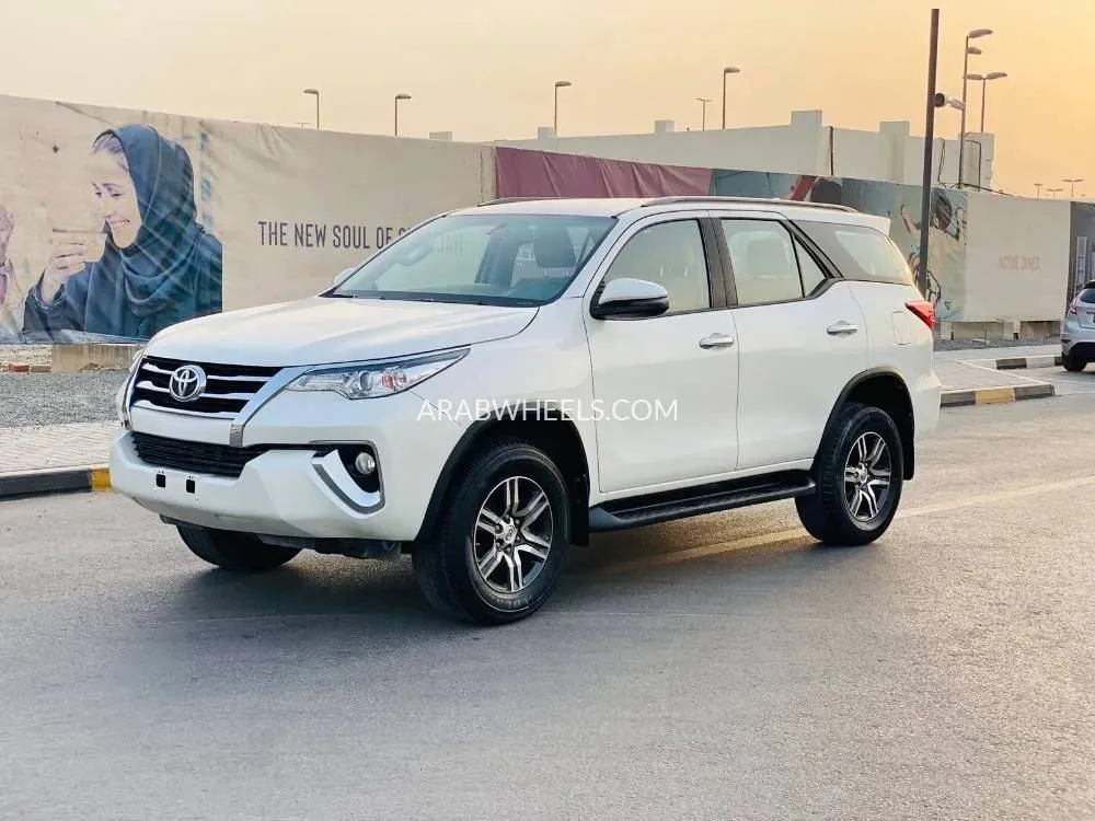 Toyota Fortuner 2020 for Sale in Sharjah Image-3