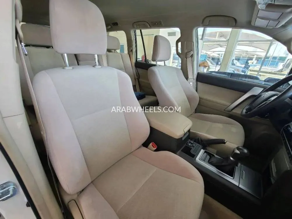 Toyota Land Cruiser Prado 2020 for Sale in Sharjah Image-6